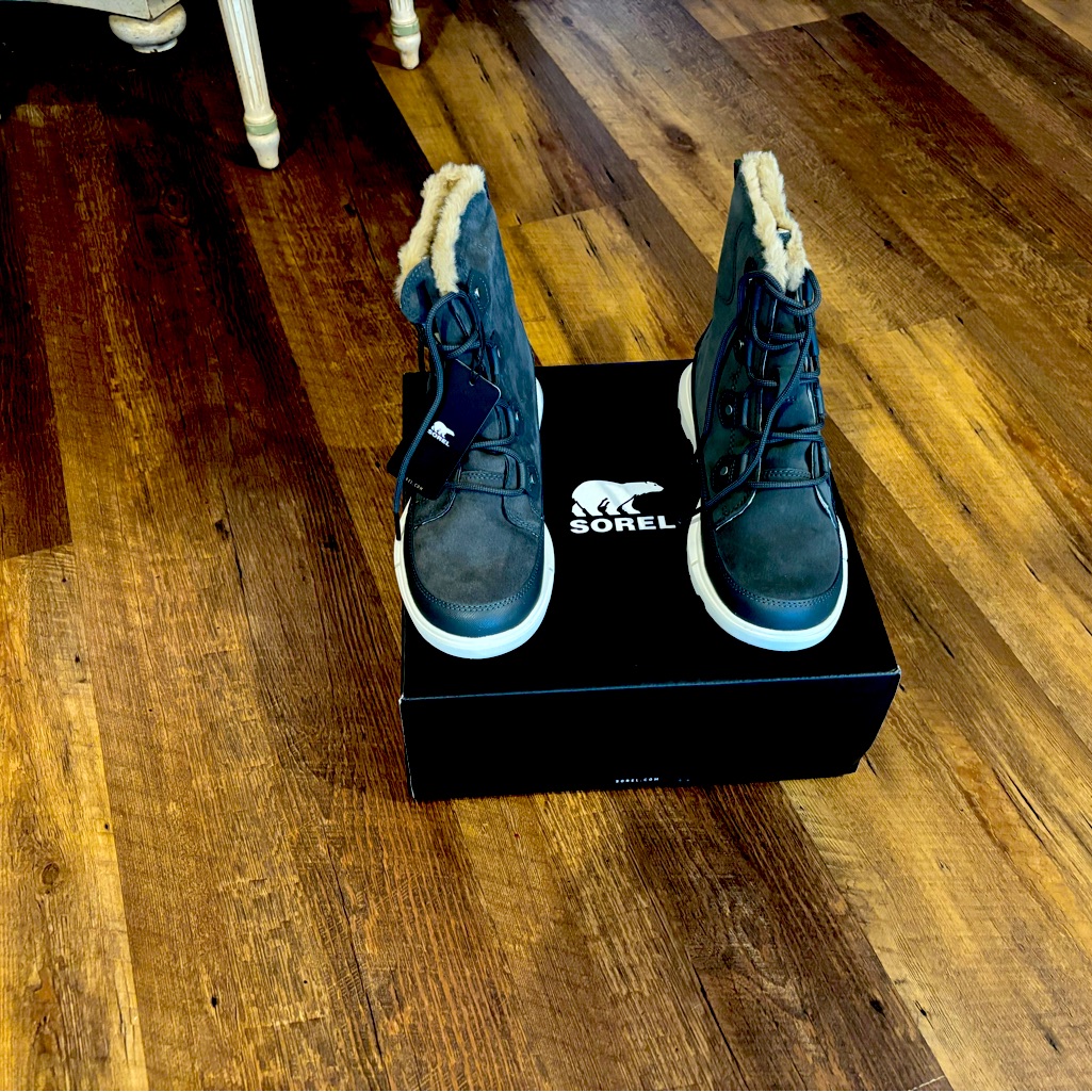 Brand New Sorel Explorer Ii Boots